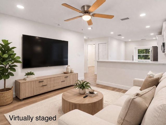 4313 E SHADOWLAWN AVENUE, Tampa, FL 33610