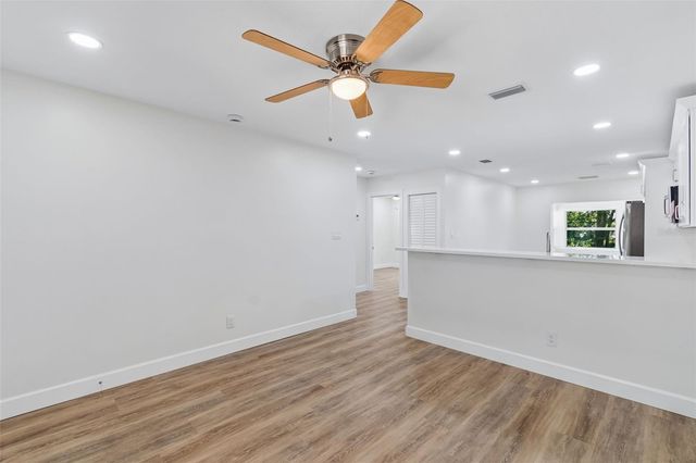 4313 E SHADOWLAWN AVENUE, Tampa, FL 33610