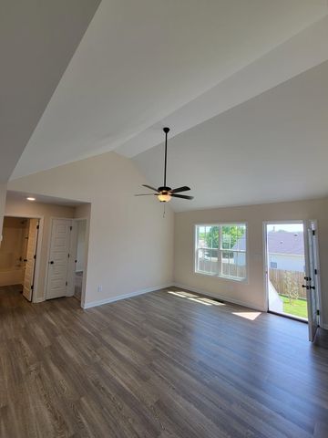 62 Modena Pl, Decherd, TN 37324