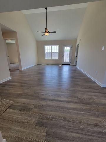 62 Modena Pl, Decherd, TN 37324