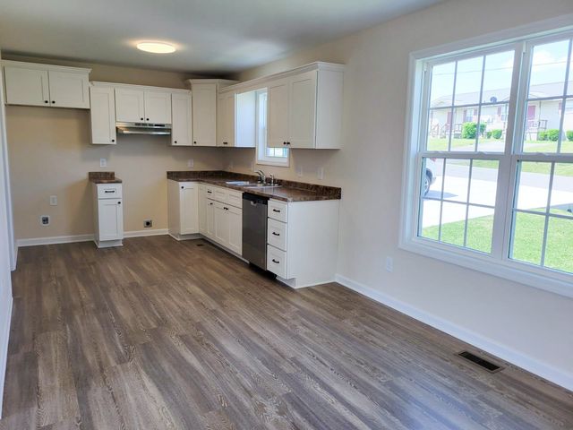 62 Modena Pl, Decherd, TN 37324