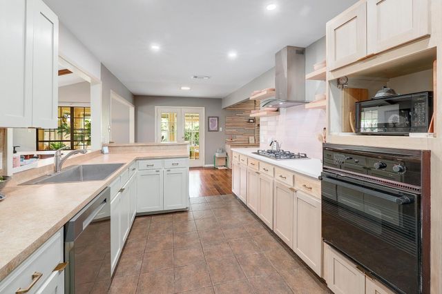 8701 Millway DR, Austin, TX 78757
