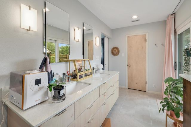 8701 Millway DR, Austin, TX 78757