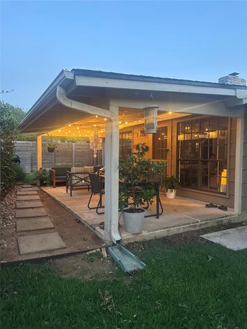 8701 Millway DR, Austin, TX 78757