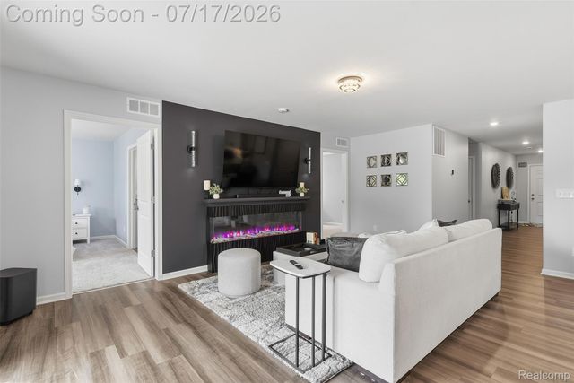 2340 Scenic Hollow Drive, Grand Blanc Charter Township, MI 48439