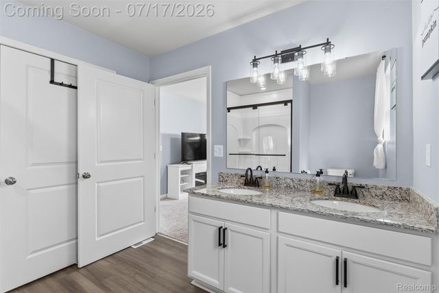 2340 Scenic Hollow Drive, Grand Blanc Charter Township, MI 48439