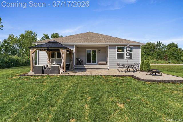 2340 Scenic Hollow Drive, Grand Blanc Charter Township, MI 48439