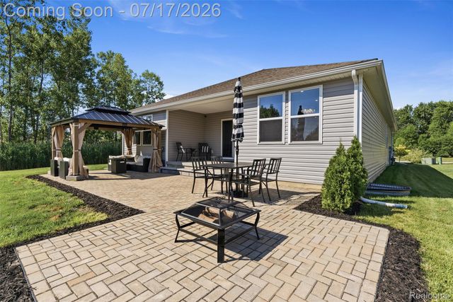 2340 Scenic Hollow Drive, Grand Blanc Charter Township, MI 48439
