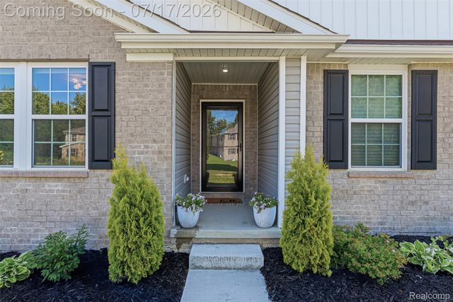 2340 Scenic Hollow Drive, Grand Blanc Charter Township, MI 48439