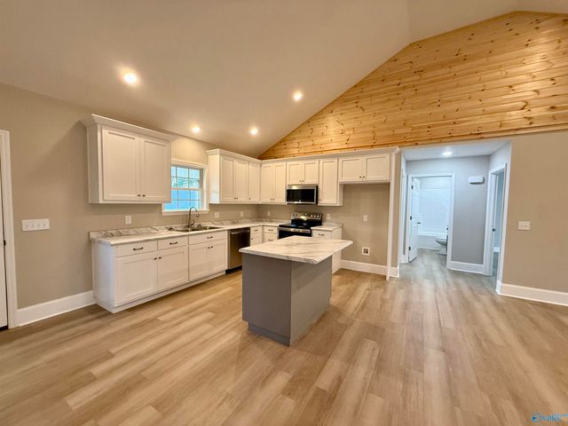 720 County Road 1447, Vinemont, AL 35179