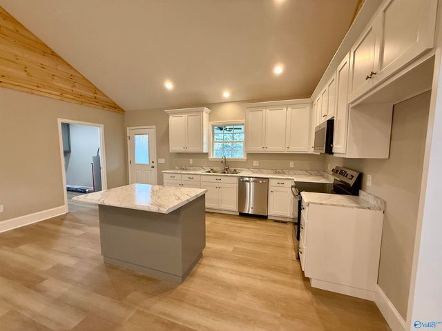 720 County Road 1447, Vinemont, AL 35179