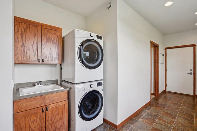 N7977 Dahlk Road, New Glarus, WI 53574