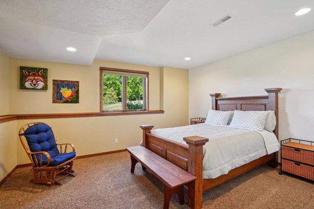 N7977 Dahlk Road, New Glarus, WI 53574
