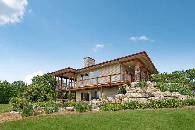 N7977 Dahlk Road, New Glarus, WI 53574