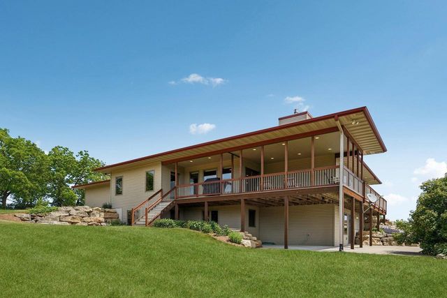 N7977 Dahlk Road, New Glarus, WI 53574