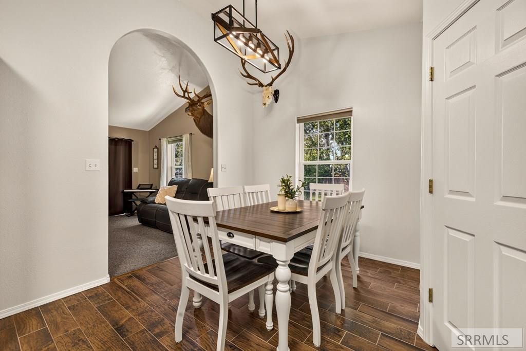 Image 10 of property listing at 1319 Travois Circle, Blackfoot, ID 83221