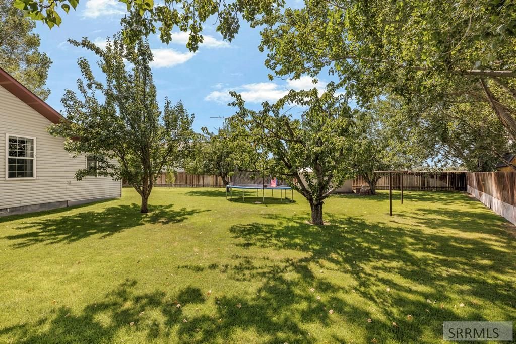 Image 37 of property listing at 1319 Travois Circle, Blackfoot, ID 83221