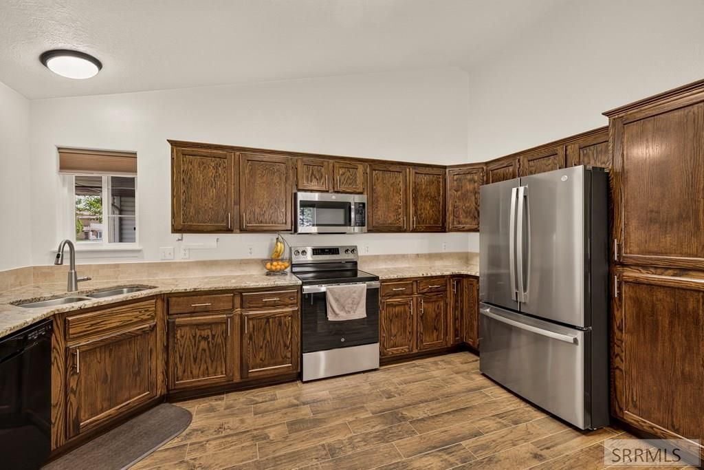 Image 6 of property listing at 1319 Travois Circle, Blackfoot, ID 83221