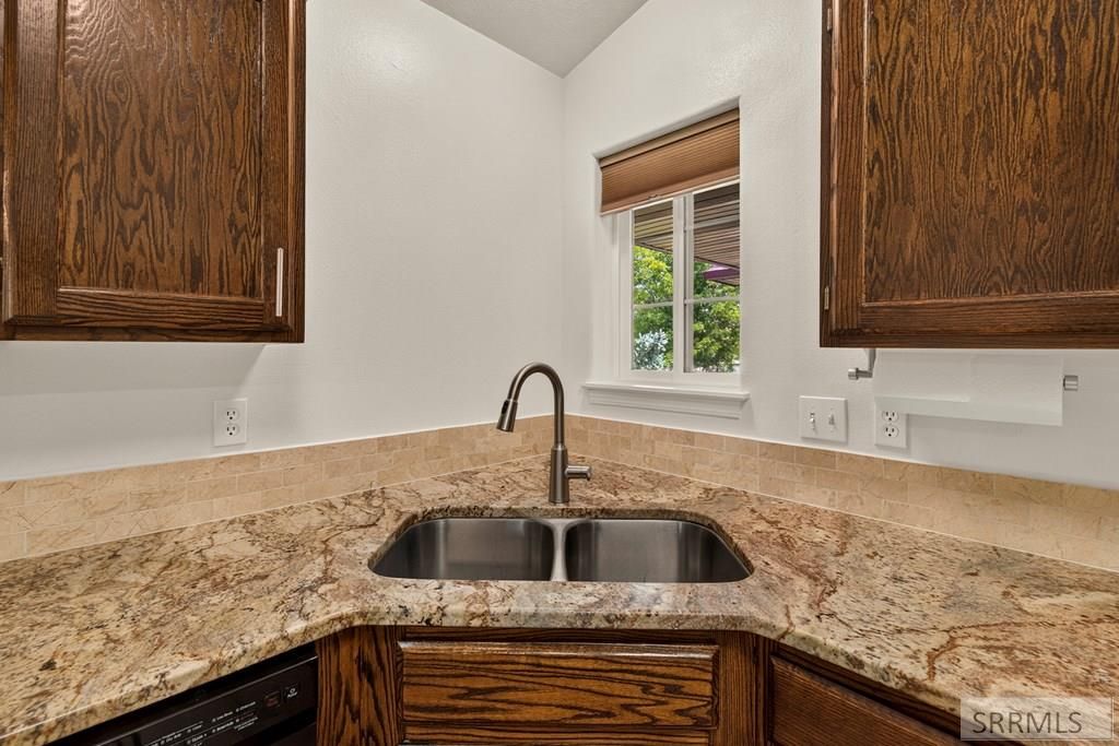 Image 8 of property listing at 1319 Travois Circle, Blackfoot, ID 83221