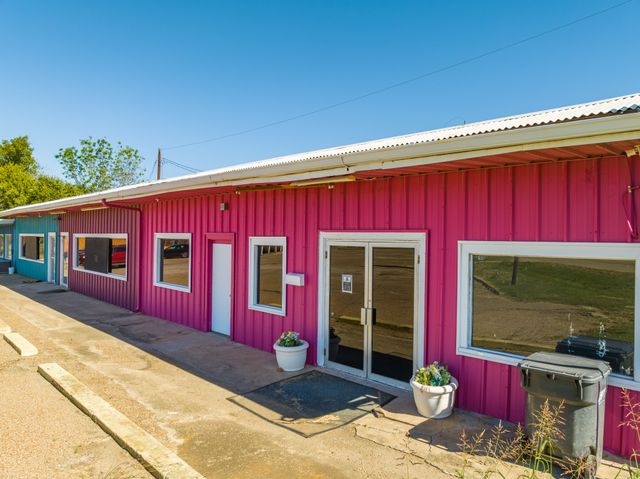 1335 E Milam Street, Mexia, TX 76667