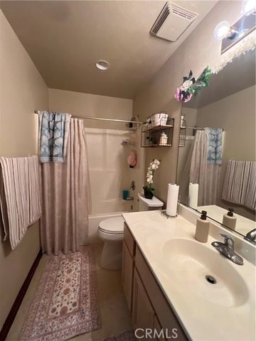 924 Dosangh Court, Livingston, CA 95334