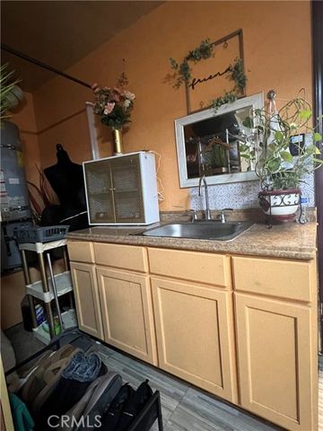 924 Dosangh Court, Livingston, CA 95334