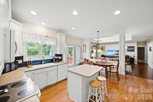 1845 Mountain Trail Drive, Charlotte, NC 28214