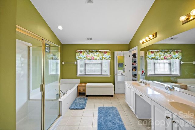 1845 Mountain Trail Drive, Charlotte, NC 28214