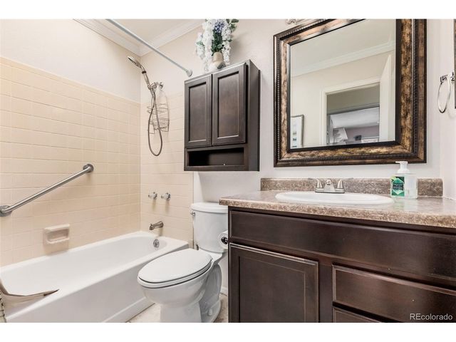 6328 W 69th Ave, Arvada, CO 80003