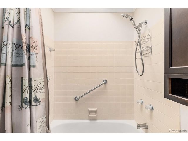 6328 W 69th Ave, Arvada, CO 80003