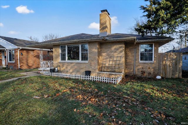 206 N Coquillard Drive, South Bend, IN 46617