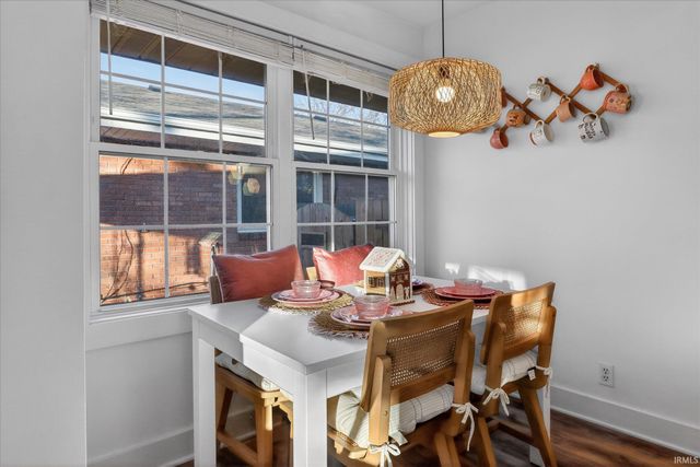 206 N Coquillard Drive, South Bend, IN 46617