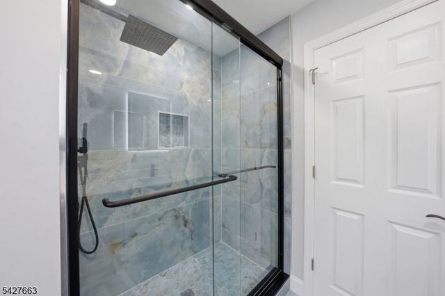 949 Edwin St, North Brunswick Twp., NJ 08902