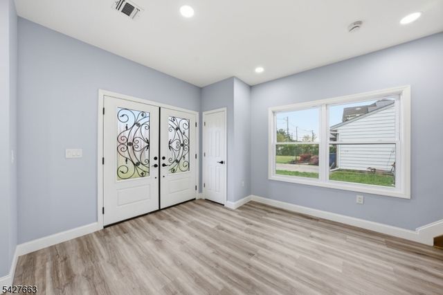 949 Edwin St, North Brunswick Twp., NJ 08902