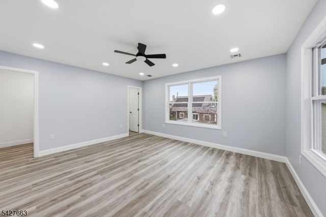 949 Edwin St, North Brunswick Twp., NJ 08902