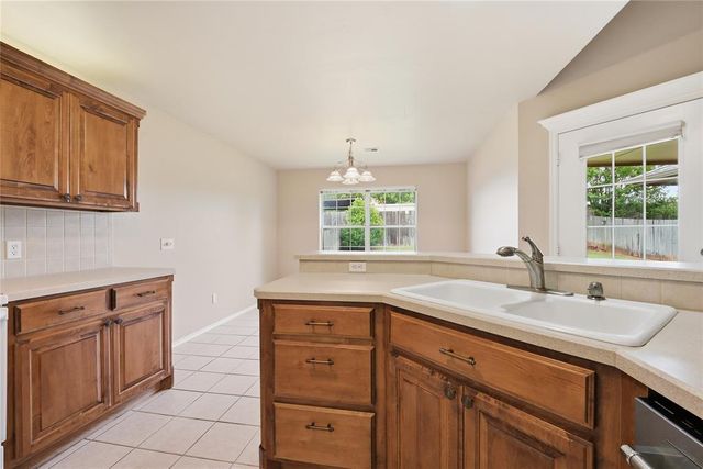 1420 Parke Avenue, Midwest City, OK 73130
