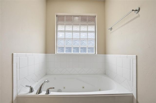 1420 Parke Avenue, Midwest City, OK 73130