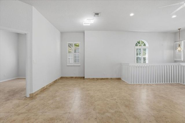 4851 Bonsai Circle 215, Palm Beach Gardens, FL 33418