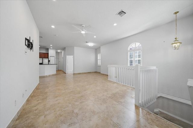 4851 Bonsai Circle 215, Palm Beach Gardens, FL 33418