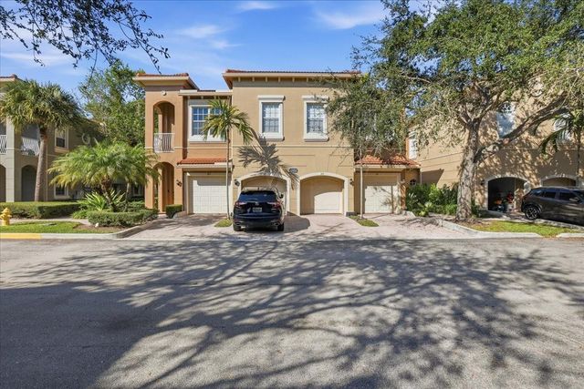 4851 Bonsai Circle 215, Palm Beach Gardens, FL 33418