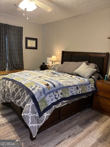 6 Oakmount Drive, Newnan, GA 30263