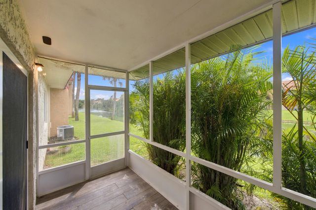 193 Lake Evelyn Drive, West Palm Beach, FL 33411