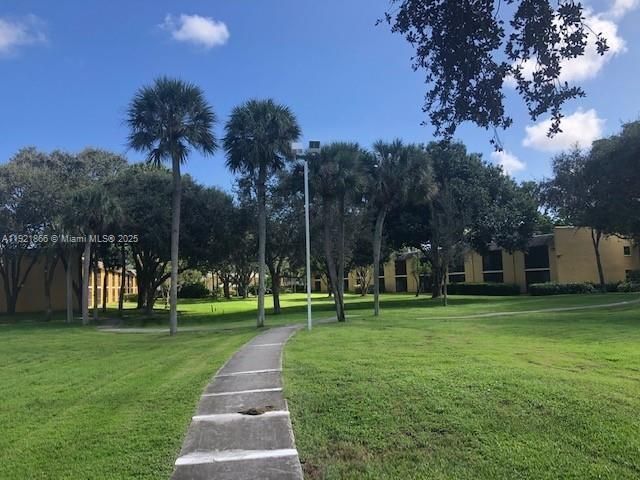 105 Meadows Cir 105, Boynton Beach, FL 33436