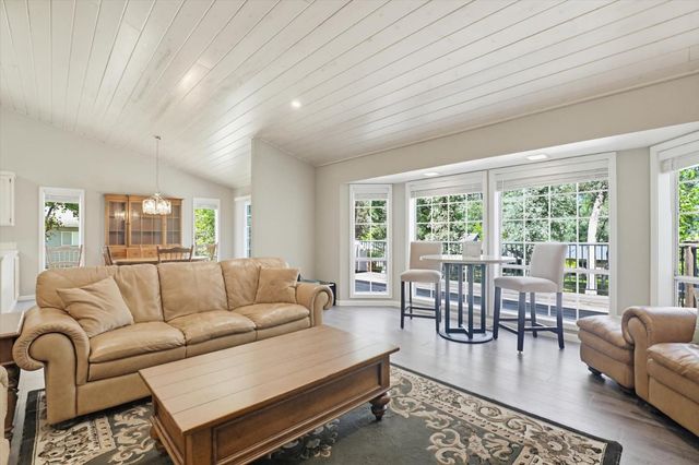 20689 Chaparral Cir, Penn Valley, CA 95946