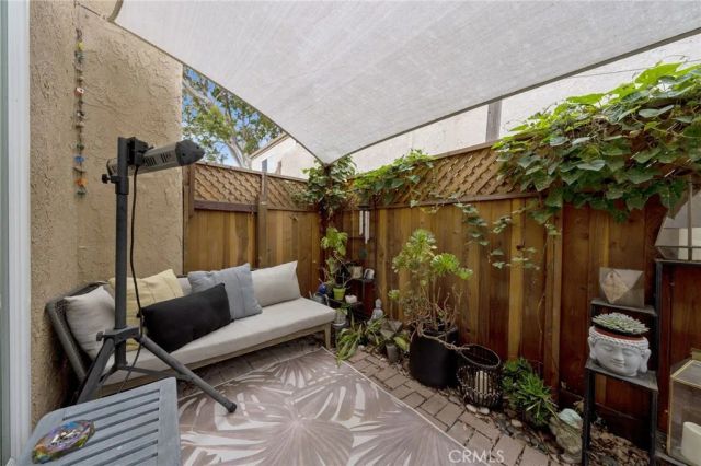 206 Portland Avenue, Huntington Beach, CA 92648