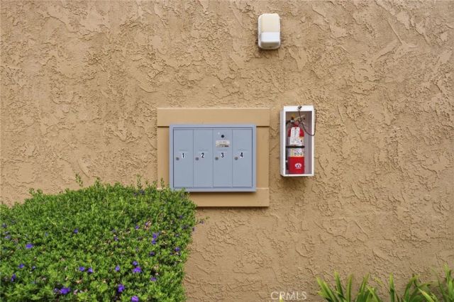 206 Portland Avenue, Huntington Beach, CA 92648