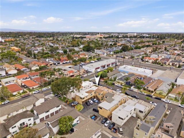 206 Portland Avenue, Huntington Beach, CA 92648