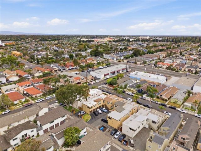 206 Portland Avenue, Huntington Beach, CA 92648