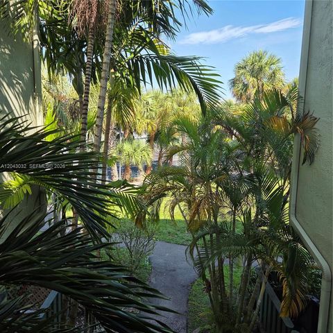 8905 NW 28th Dr B, Coral Springs, FL 33065