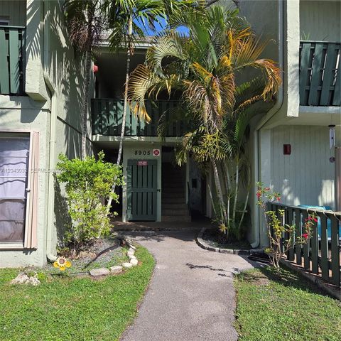 8905 NW 28th Dr B, Coral Springs, FL 33065